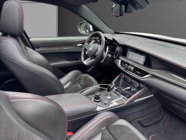 Alfa romeo stelvio my19 v6 510ch q4  quadrifoglio/malus payÉ /harman kardon/alarme/toit ouvrant/pack carbone/sieges avant......