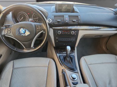 Bmw serie 1 cabriolet e88 120i 170 ch confort a   clim auto - garantie 12 mois occasion simplicicar frejus  simplicicar...