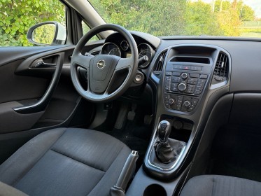 Opel astra 1.4 twinport 100 ch essentia moteur à chaine entretien complet garantie 12 mois occasion simplicicar poitiers...