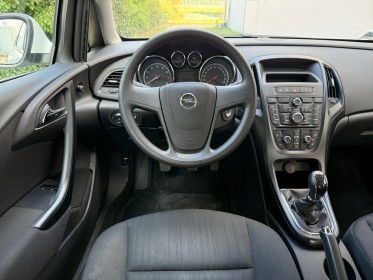 Opel astra 1.4 twinport 100 ch essentia moteur à chaine entretien complet garantie 12 mois occasion simplicicar poitiers...