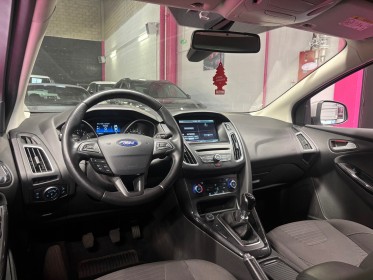 Ford focus 1.0 ecoboost 125 ss titanium garantie 12 mois radars de recul occasion simplicicar villebon-sur-yvette simplicicar...