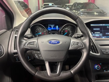 Ford focus 1.0 ecoboost 125 ss titanium garantie 12 mois radars de recul occasion simplicicar villebon-sur-yvette simplicicar...