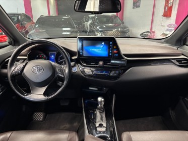 Toyota c-hr hybride distinctive full options garantie 12 mois occasion simplicicar villebon-sur-yvette simplicicar...