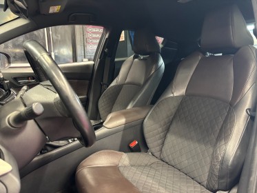 Toyota c-hr hybride distinctive full options garantie 12 mois occasion simplicicar villebon-sur-yvette simplicicar...