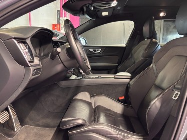 Volvo v60 t4 190 ch r-design carplay camera de recul toit pano regulateur adaptatif attelage conduite autonome matrix led......