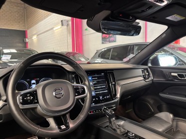 Volvo v60 t4 190 ch r-design carplay camera de recul toit pano regulateur adaptatif attelage conduite autonome matrix led......