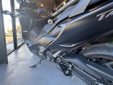 Yamaha  tmax 560 sport 47cv et 55nm permis a2 compatible echappement akrapovic bulle courte garantie 12 mois financement...
