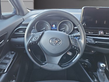 Toyota c-hr hybride my23 simplifiee 1.8l design ultimate / 1ère main / garantie constructeur occasion simplicicar la ciotat...
