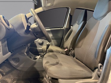 Toyota aygo 1.0 vvt-i up climatisation garantie 12 mois occasion simplicicar narbonne simplicicar simplicibike france