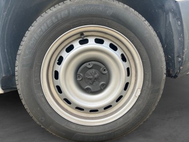 Peugeot partner fourgon standard 650 kg bluehdi 100 ss bvm5 asphalt occasion simplicicar brive la gaillarde  simplicicar...