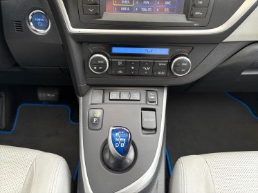 Toyota auris hybride 136h style, caméra ar, radar av/ar, toit panoramique, siège chauffant, garantie 12 mois. occasion...