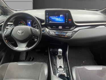 Toyota c-hr hybride 122h collection / garantie 12 mois / stationnement et sortie autonome / affichage tete haute / enceinte...