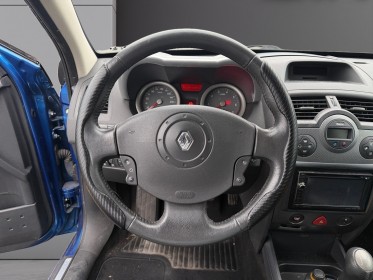 Renault megane ii 1.6 16v climatisation - entretien à jour - garantie 12 mois occasion champigny-sur-marne (94) simplicicar...