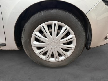 Renault clio iv authentique entretiens renault garantie 12 mois occasion simplicicar le raincy simplicicar simplicibike france