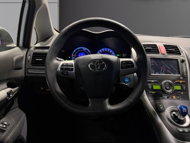 Toyota auris mc 136ch dynamic hsd suivi exclusif toyota garantie 12 mois occasion montpellier (34) simplicicar simplicibike...
