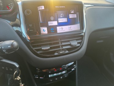Peugeot 208 active vti 95 ch bvm5--- occasion simplicicar orgeval  simplicicar simplicibike france