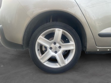 Peugeot 3008 business 1.6 hdi 115 ch carplay/ climatisation autoààà occasion simplicicar orgeval  simplicicar simplicibike...