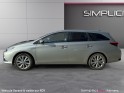Toyota auris business hybride 136h dynamic business - caméra de recul - sièges chauffants - attelage - garantie 12 mois...