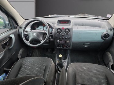 Peugeot partner combi 1.6 16v quiksilver occasion simplicicar lille  simplicicar simplicibike france