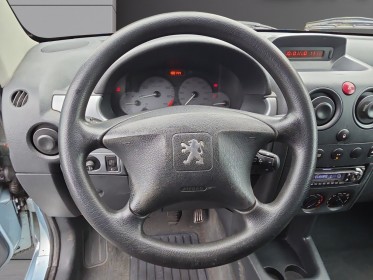 Peugeot partner combi 1.6 16v quiksilver occasion simplicicar lille  simplicicar simplicibike france