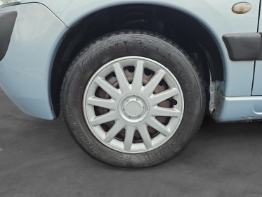 Peugeot partner combi 1.6 16v quiksilver occasion simplicicar lille  simplicicar simplicibike france