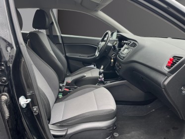 Hyundai i20 1.2 75 ch initia edition clim - garantie 12 mois occasion simplicicar reims simplicicar simplicibike france