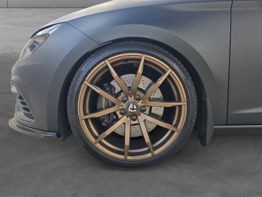 Seat leon cupra 2.0 tsi 300ch dsg6 / covering gris matte/ toit ouvrant occasion simplicicar pontarlier auto  simplicicar...