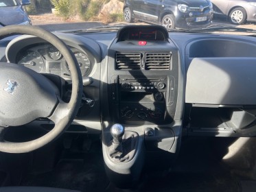 Peugeot expert fgn tole 229 l2h2 1.6 hdi 90 pack cd clim occasion avignon (84) simplicicar simplicibike france