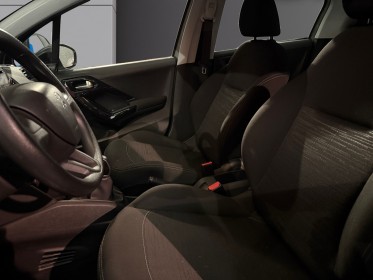 Peugeot 208 essence 68ch bvm5 access garantie 12 mois occasion simplicicar saint-jean simplicicar simplicibike france