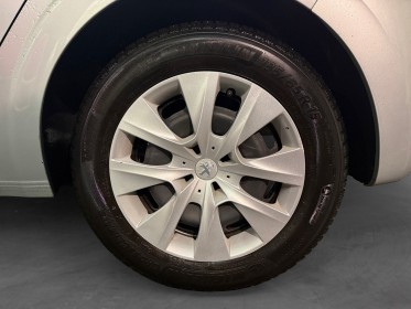 Peugeot 208 essence 68ch bvm5 access garantie 12 mois occasion simplicicar saint-jean simplicicar simplicibike france