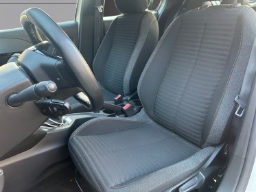 Peugeot 208 business puretech 75 ss bvm5 active business - carplay / radars de recul - garantie 12 mois occasion simplicicar...