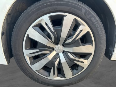 Peugeot 208 business puretech 75 ss bvm5 active business - carplay / radars de recul - garantie 12 mois occasion simplicicar...