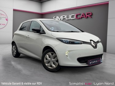 Renault zoe renault zoe life/ garantie 12 mois occasion simplicicar lyon nord simplicicar simplicibike france