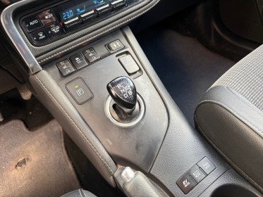 Toyota auris business hybride 136h dynamic business - caméra de recul - sièges chauffants - attelage - garantie 12 mois...
