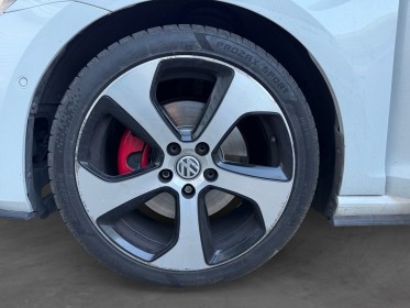 Volkswagen golf 2.0 tsi 220 gti/camera ar/radar av ar/toit ouvrant/véhicule français/garantie occasion simplicicar salon de...