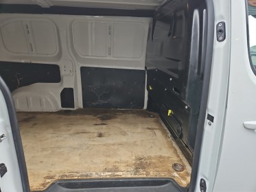 Opel vivaro fourgon l2 2.0 diesel 145 ch pack business occasion simplicicar velay simplicicar simplicibike france