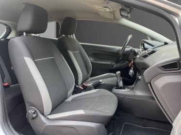 Ford fiesta 1.25 60 edition occasion simplicicar lyon nord simplicicar simplicibike france