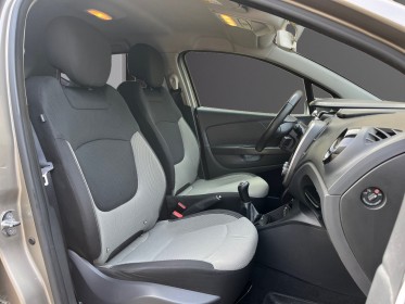 Renault captur business dci 90 energy eco² business e6 occasion simplicicar lyon nord simplicicar simplicibike france