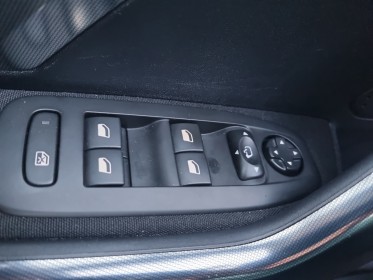 Peugeot 2008 business 1.6 bluehdi 120ch ss bvm6 allure business / distribution complète ok / gps / radar / garantie 12 mois...