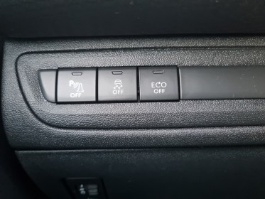 Peugeot 2008 business 1.6 bluehdi 120ch ss bvm6 allure business / distribution complète ok / gps / radar / garantie 12 mois...