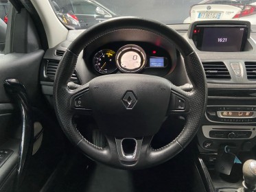 Renault megane iii coupe 1.5 dci 110 energy eco2 bose - garantie 12 mois occasion simplicicar brest simplicicar simplicibike...