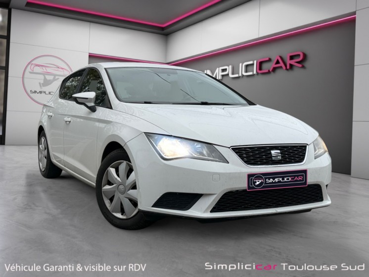 Seat leon 1.6 tdi 105  référence climatisation bluetooth attelage garantie 12 mois occasion simplicicar toulouse sud...