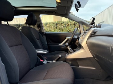 Toyota verso lca connect 2.0 d4d 126ch shyview connect - attelage - garantie 12 mois occasion simplicicar brest simplicicar...