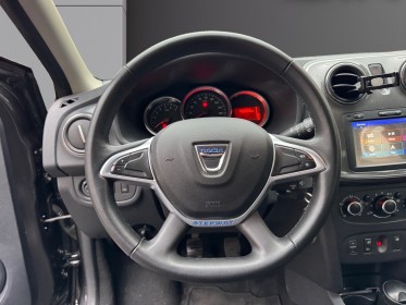 Dacia sandero tce 90 stepway / radar de recul / barres de toit / entretien renault / garantie 12 mois occasion paris 17ème...