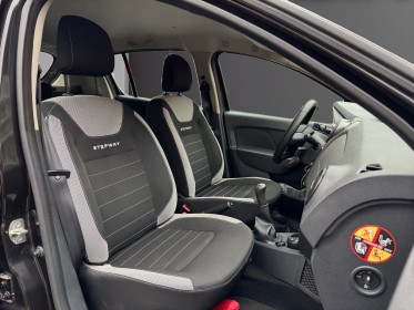 Dacia sandero tce 90 stepway / radar de recul / barres de toit / entretien renault / garantie 12 mois occasion paris 17ème...