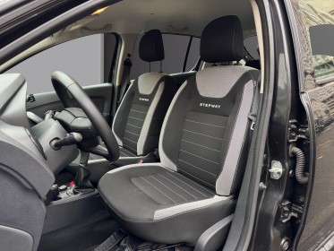 Dacia sandero tce 90 stepway / radar de recul / barres de toit / entretien renault / garantie 12 mois occasion paris 17ème...