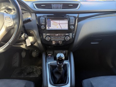 Nissan qashqai 1.2 dig-t 115 acenta caméra de recul clim bi-zone garantie 12 mois occasion simplicicar les sables-d'olonne...