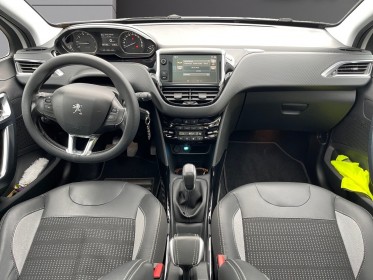 Peugeot 2008 1.2 puretech 110ch ss bvm5 allure - 1ere main - carplay - entretien peugeot occasion simplicicar la fleche...