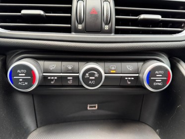 Alfa romeo giulia my19 sport edition 2.2 190 ch - caisse 182000km - carplay - toit ouvrant - camera de recul - suivi complet...