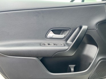 Mercedes classe a business 180 d 8g-dct business line attelage semi amovible angles morts caméra de recule garantie 12 mois...